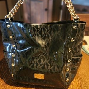 Michael Kors Patent Leather Jet Set Chain Tote Bag